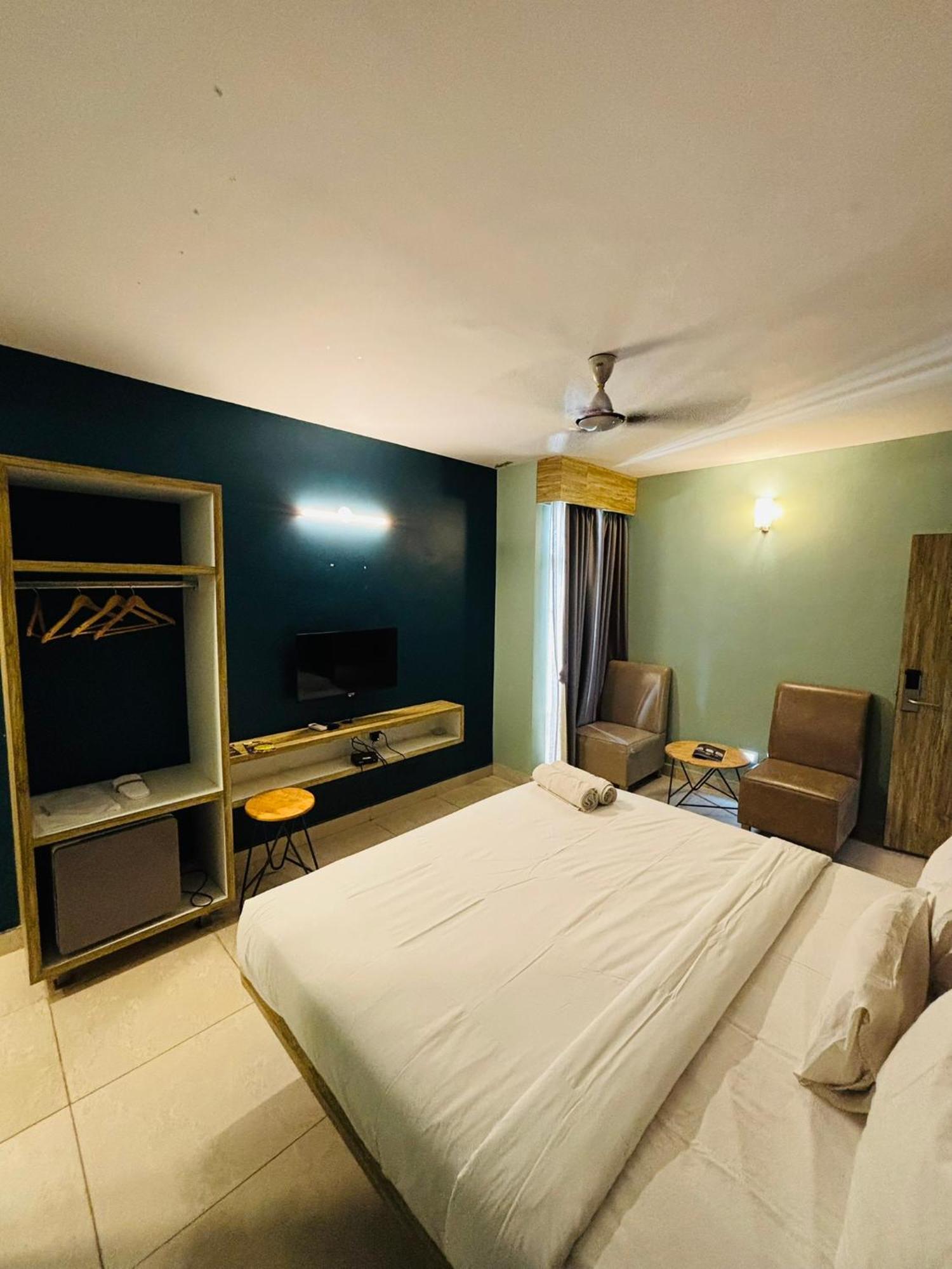 Air Avenue Hotel - Airport Devanahalli Bagian luar foto